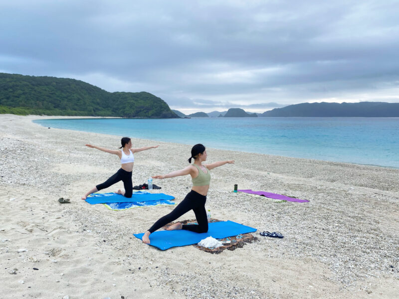 全国旅行支援クーポン対象 慶良間 座間味 ケラマブルーとのんびり島時間を満喫 サンライズビーチヨガ No 3 慶良間ツアーズ