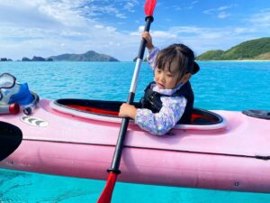 【慶良間/座間味島】半日にギュッと凝縮！那覇から日帰り参加OK☆無人島へカヤック＆シュノーケリングツアー《写真無料/座間味島内送迎可》