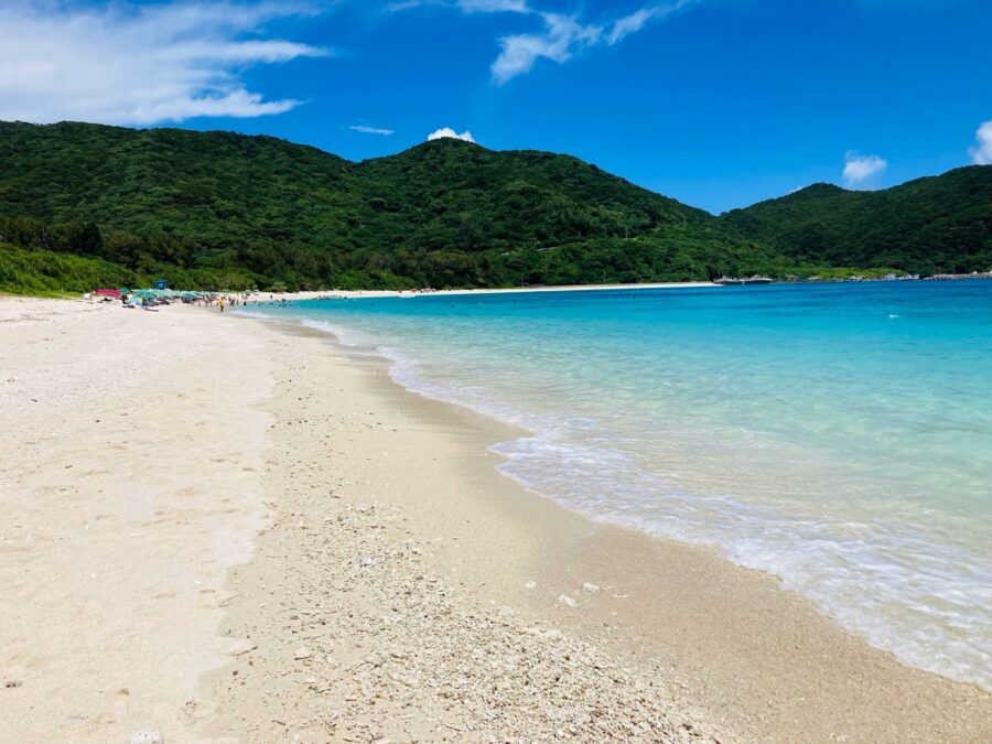 透明度抜群の慶良間諸島人気ビーチ!北浜ビーチ(ニシバマビーチ)とは?魅力や行き方を解説