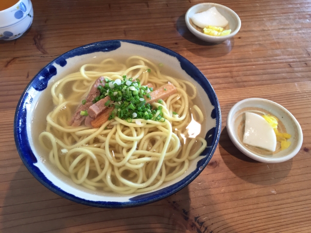慶良間諸島で美味しいランチが食べられる？地元の方からも愛されるおすすめのお店をご紹介！