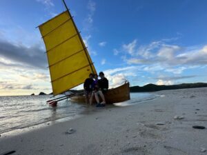 【座間味/夕方】沖縄伝統帆船サバニで巡る絶景サンセットクルージング《写真撮影付き》座間味唯一の伝統体験！海の上で迎える至極のひととき