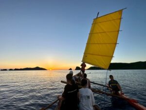 【座間味/夕方】沖縄伝統帆船サバニで巡る絶景サンセットクルージング《写真撮影付き》座間味唯一の伝統体験！海の上で迎える至極のひととき