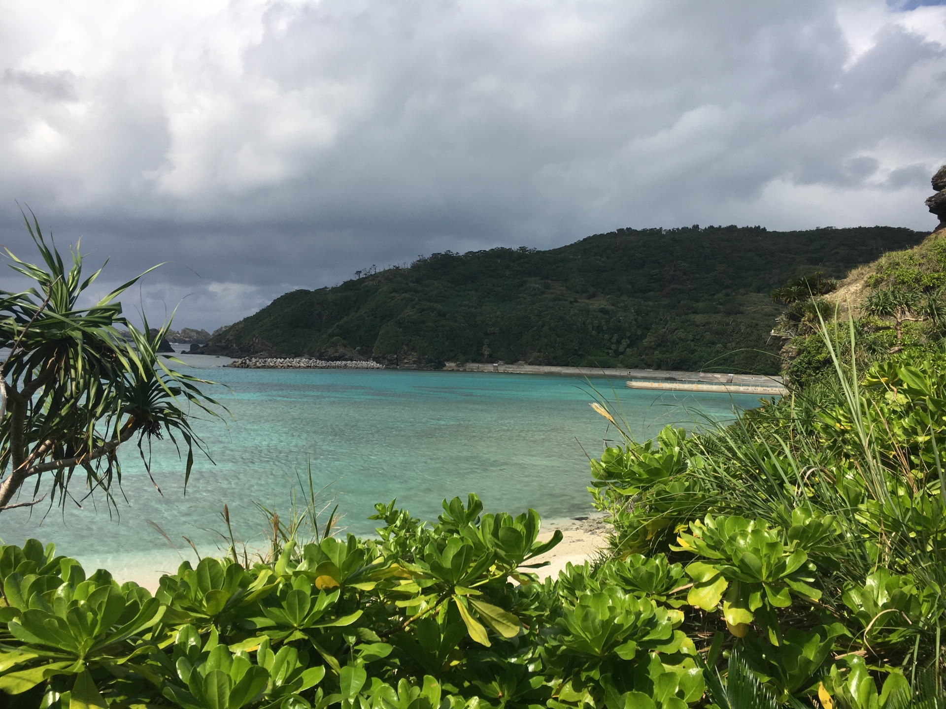 慶留間島