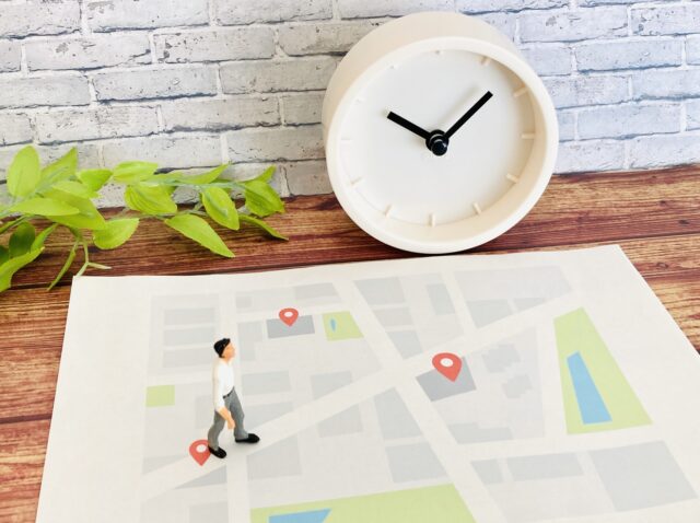 マップ 人形 時計