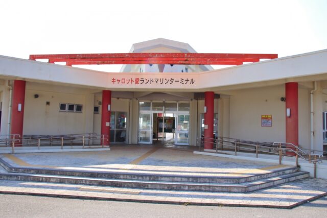 津堅島　フェリーターミナル