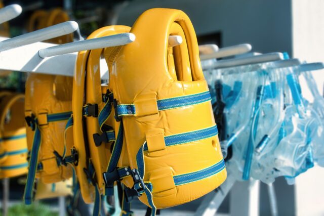 ライフジャケット　黄色