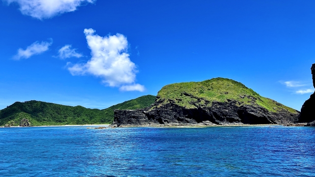 慶留間島